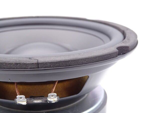 Haut-parleur 16,5 cm - 85 watts - 8 ohms - membrane polypropylène - suspension caoutchouc